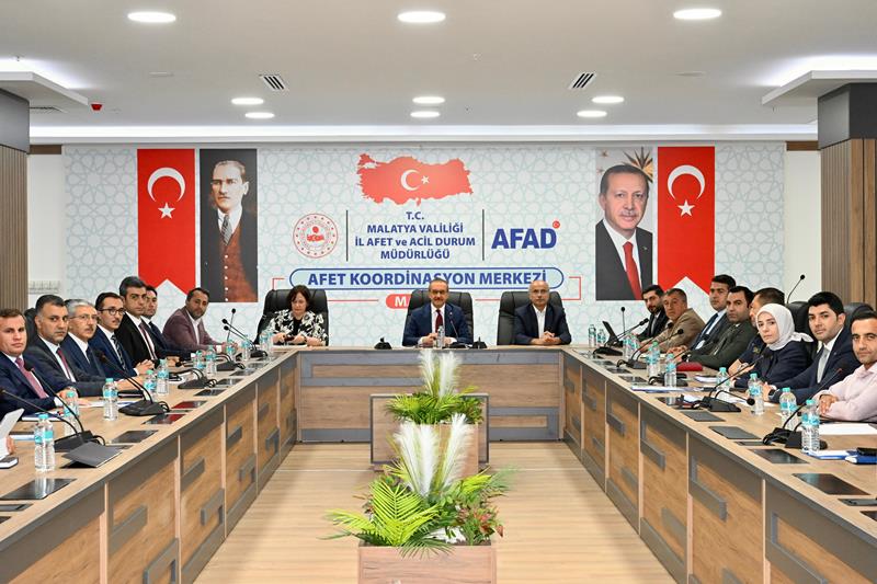 Malatya Valisi Seddar Yavuz başkanlığında İl Afet Koordinasyon Toplantısı düzenlendi.