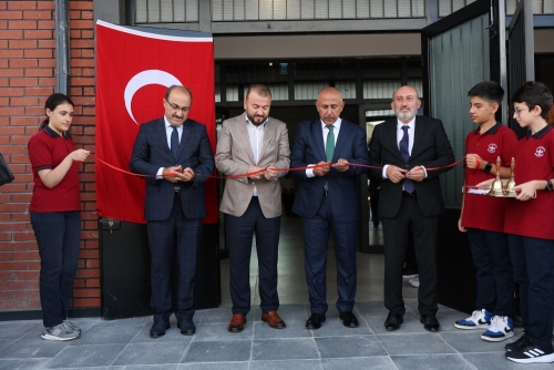 Hadımköy Ortaokulu, 2024-2025 eğitim-öğretim yılında hizmete açıldı.