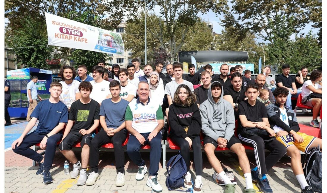 Sultangazi Belediyesi’nin bu yıl 4.’sünü düzenlediği 3X3 Sokak Basketbolu Turnuvası