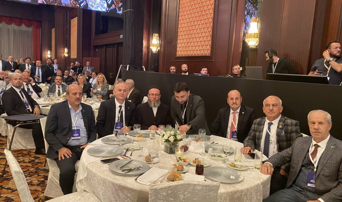 Gaziosmanpaşa Kaymakamı İskender Yönden ve Gaziosmanpaşa Mahalle Muhtarları 54'üncü Muhtarlar