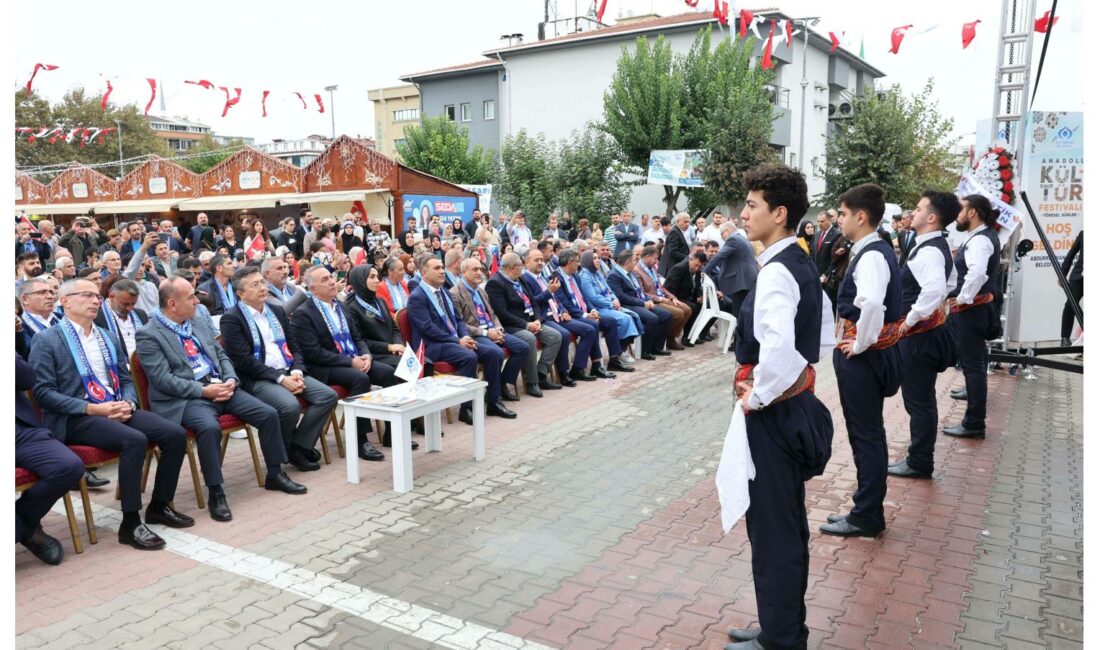 Sultangazi Belediyesi, Anadolu şehirlerinin lezzetlerini, müziklerini kültürlerini Anadolu Kültür Festivali