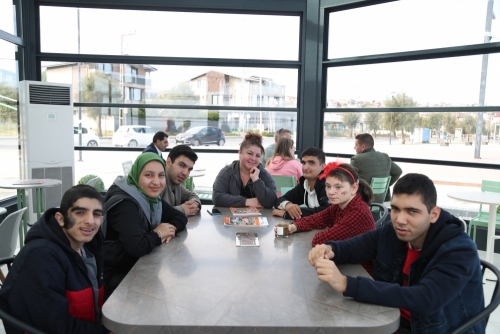 Arnavutköy Belediyesi, Aziz Sancar Çok Programlı Anadolu Lisesi’nde eğitim gören