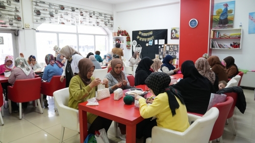 Arnavutköy Belediyesi, kadınların üretime katkıda bulunmalarını teşvik etmek amacıyla Kadın