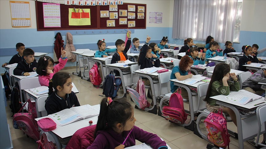 Milli Eğitim Bakanlığına (MEB) bağlı ilk ve ortaöğretim kurumlarındaki yaklaşık
