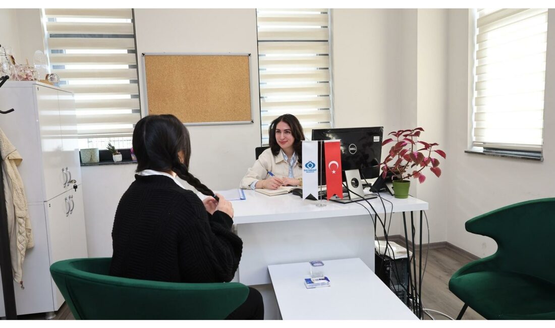 SU-MEKAN bünyesindeki Sultangazi Aile Danışmanlık Merkezi(SADEM), ilçede ikamet eden kadın