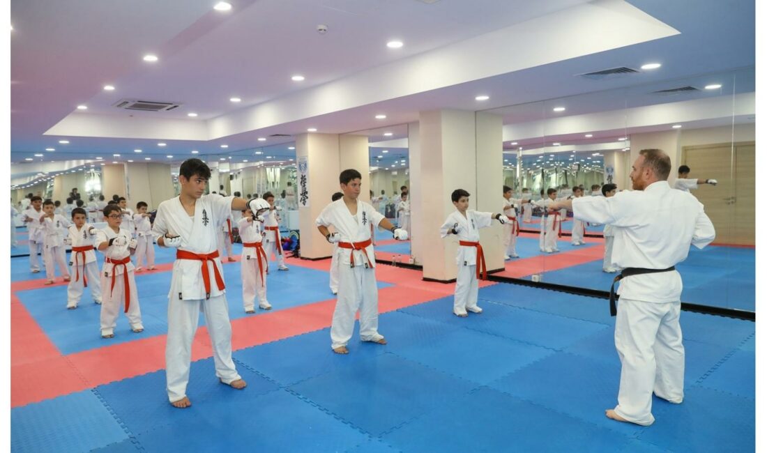 Sultangazi Belediyesi Gençlik ve Spor Kulübü sporcuları 2023-2024 sezonunda 10