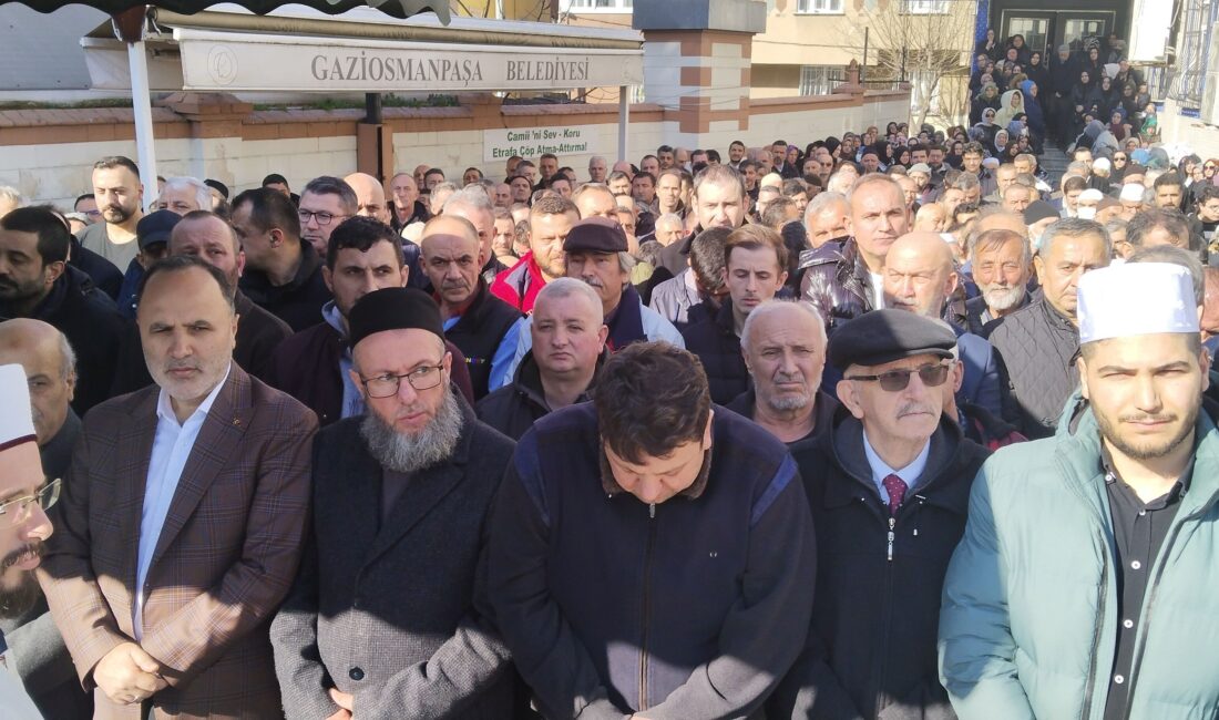 Din görevlisi Hikmet Atav’ın kızı Elif Özyapıcı kılınan cenaze namazı