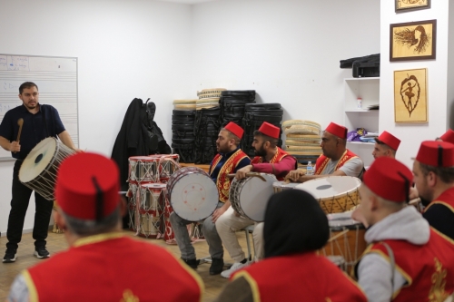 Arnavutköy Belediyesi Sanat Akademisi’nde düzenlediği eğitimle sahur davulcularını Ramazan’a hazırladı.
