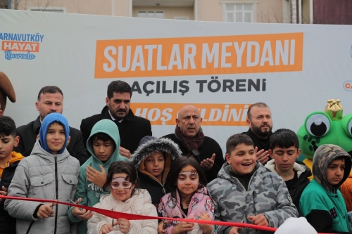 Suatlar Meydanı, düzenlenen törenle hizmete açıldı.