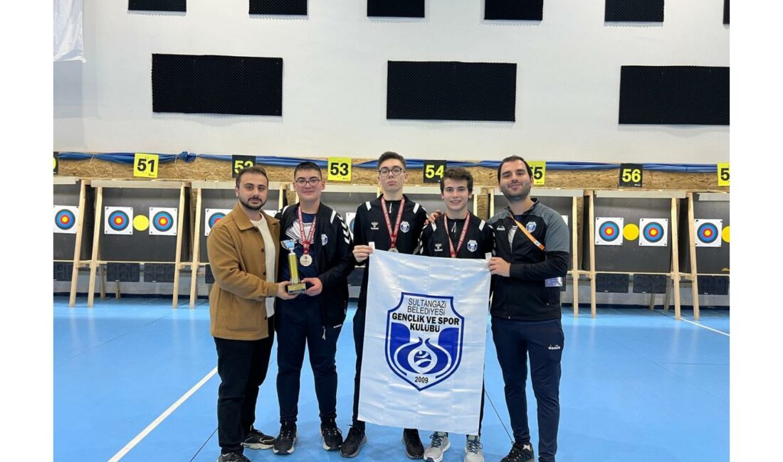 Sultangazi Belediyesi Spor Kulübü Okçuluk Takımı, zorlu rakiplerini geride bırakarak