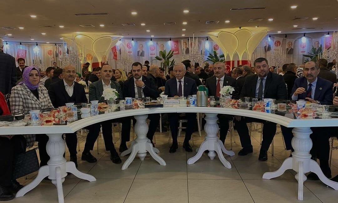 TBMM Başkan Vekili Celal Adan, ilçe başkanı Korhan Çalışkan’ın iftar