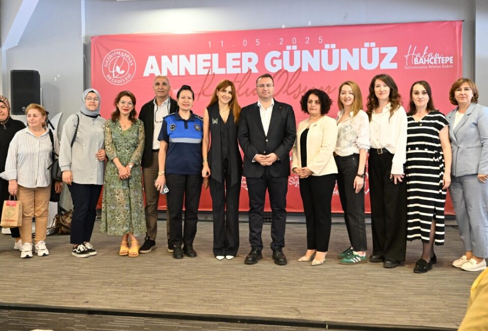 Belediye Başkanı Hakan Bahçetepe’nin de katılım sağladığı programlarda kadınlar hem