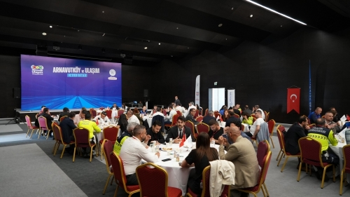Trafik Haftası kapsamında Arnavutköy Belediyesi tarafından düzenlenen Ulaşım Sempozyumu ve
