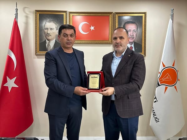 Gaziosmanpaşa Müteahhitler Birliği Başkanı Erhan Acat, İlçe Başkanı Fatih Aydemir