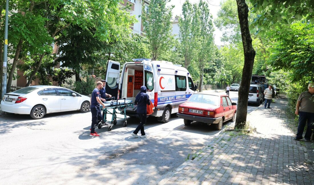 Sultangazi Belediyesi, yatağa bağımlı olan hastaların hastaneye ulaşabilmesi için ücretsiz