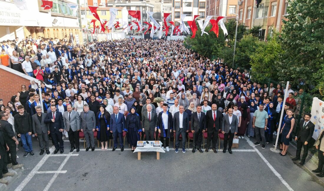 Sultangazi Belediyesi, lise son sınıf gençlerinin mezuniyet heyecanına ortak olmaya