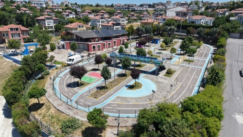 Arnavutköy Belediyesi, çocukların trafik kurallarını uygulamalı olarak öğrendiği Trafik Eğitim