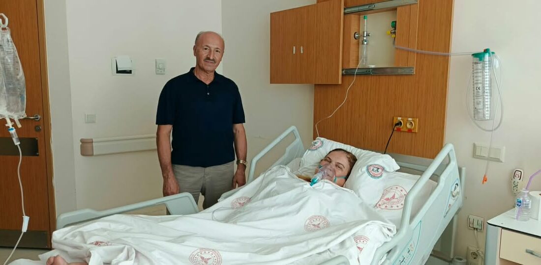 Sultangazi Cumhuriyet Mahallesi Muhtarı Çiğdem Özkan trafik kazası geçirdi.
