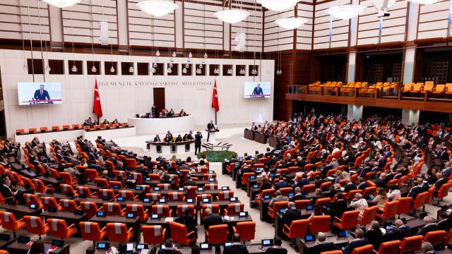 Medyanın, halkın memnuniyetsizliğini ve öfkesini doğru yönlendirmesi, sorumlu ve objektif