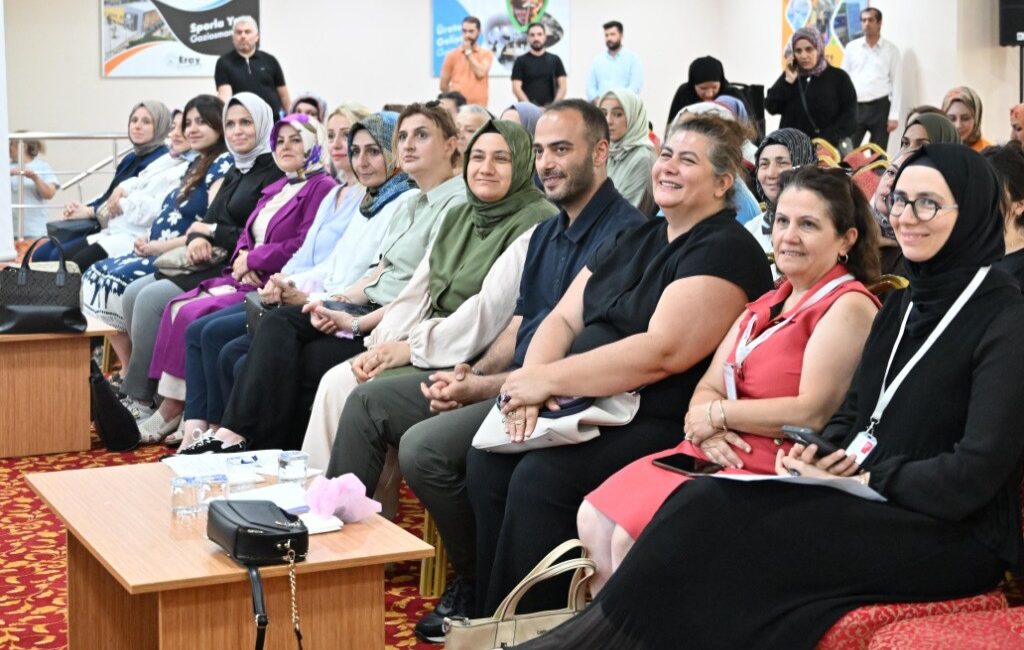 Gaziosmanpaşa Belediyesi, Dünya Emzirme Haftası’na özel düzenlediği panelde, anne sütü
