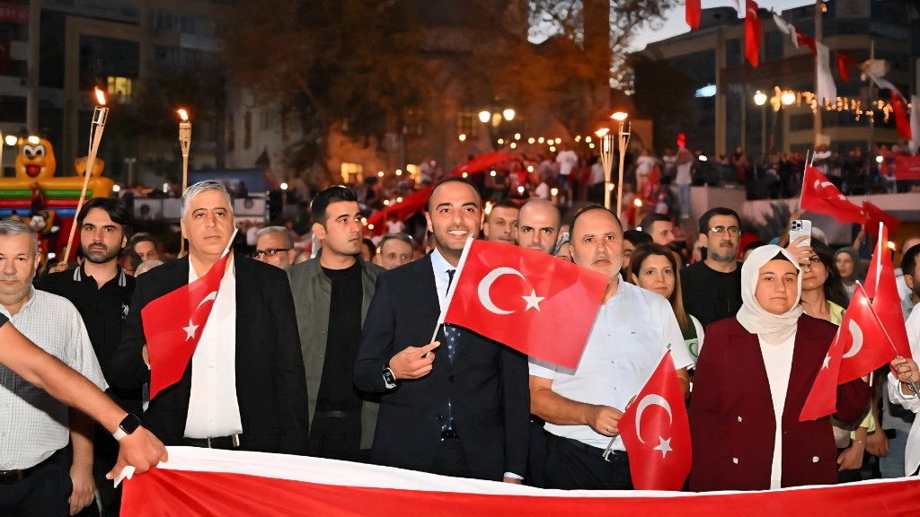 30 Ağustos Zaferi'nin 103. yıl dönümü, Gaziosmanpaşa'da, çocuk şenlikleri, fener