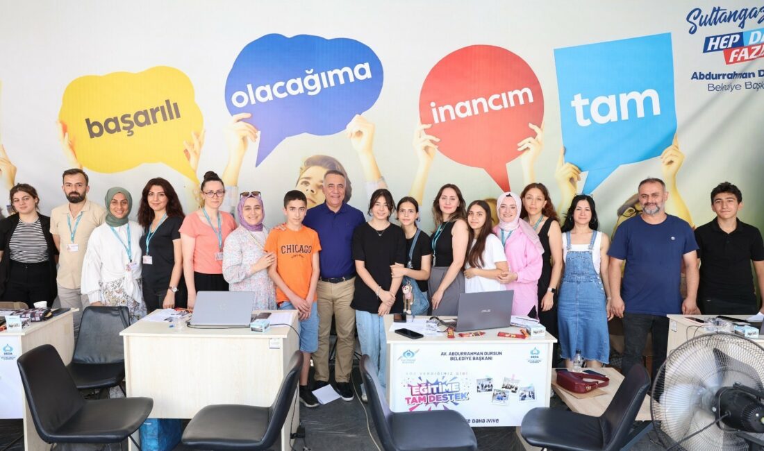 Öğrencileri merkezi sınavlara ücretsiz olarak hazırlayan Sultangazi Belediyesi Eğitime Destek