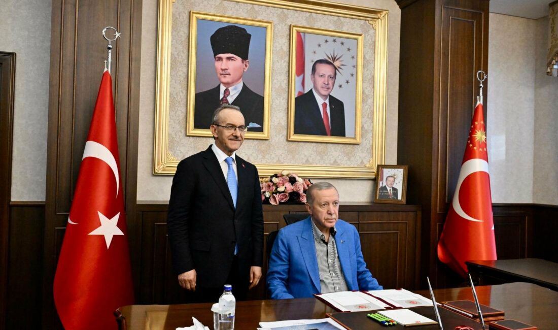 Devlet Başkanı Recep Tayyip Erdoğan Malatya’da Malatya Valisi Serdar Yavuz "İlimize vermiş oldukları güçlü desteklerinden dolayı