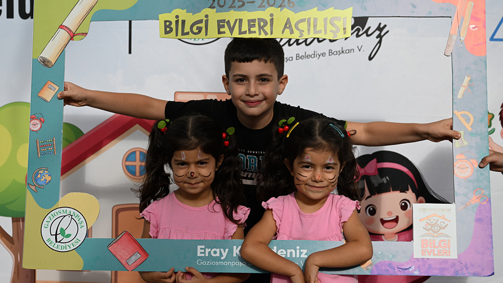 Gaziosmanpaşa Belediyesi Bilgi Evlerinde 2025-2026 Eğitim-Öğretim Yılı, düzenlenen törenle açıldı.