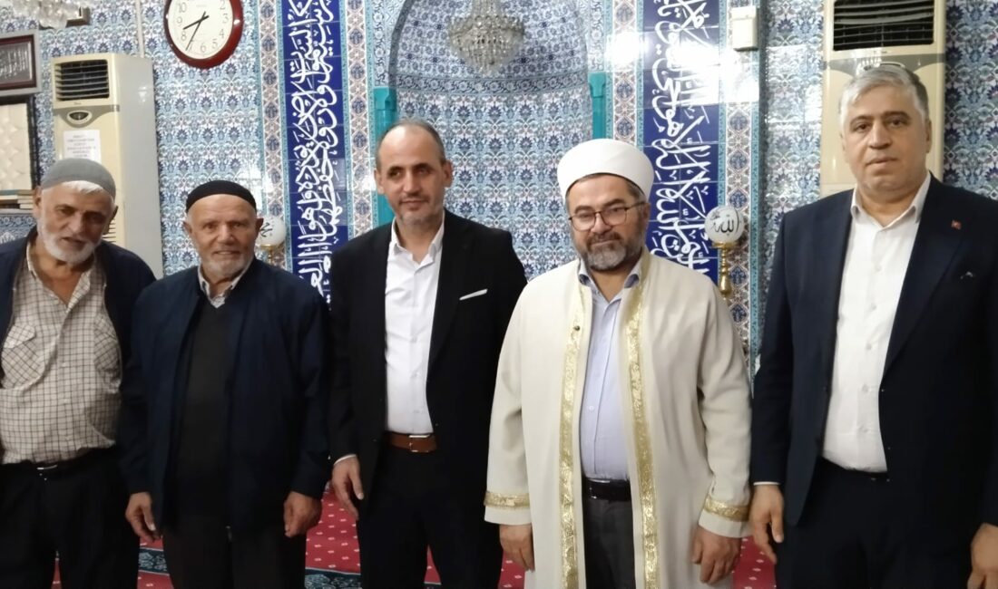 Gaziosmanpaşa Belediye Başkan Yardımcısı Ahmet Salmış ve Başkan Yusuf Polat,