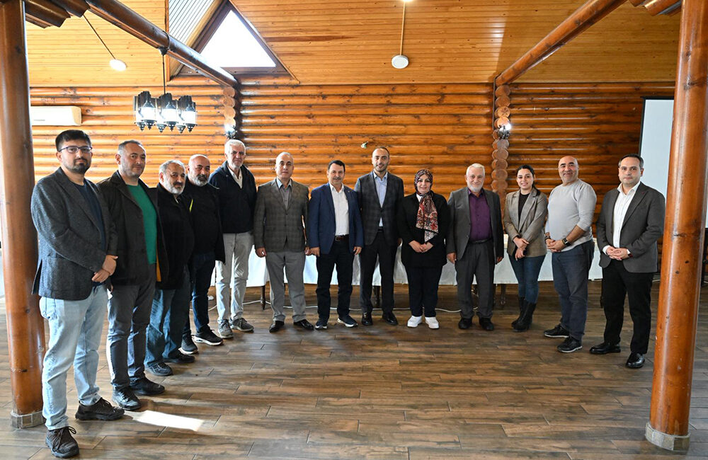 Yerel basın mensupları ile kahvaltı programında bir araya gelen Gaziosmanpaşa