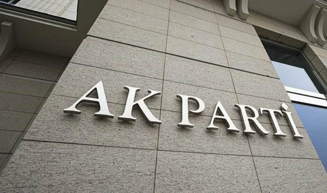AK Parti İstanbul'da başarıyı yakalamayan ilçe başkanları görevden uzaklaştırılıyor.