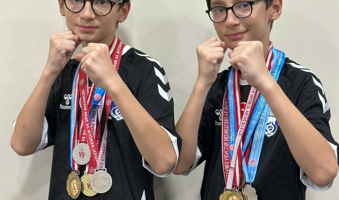 Sultangazi Belediyesi Spor Kulübü Kung Fu branşı sporcuları ikiz kardeşler