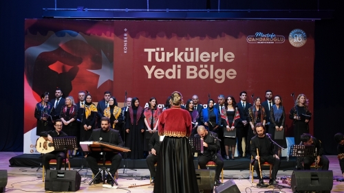 Arnavutköy Kültür Merkezi’nde düzenlenen “Türkülerle Yedi Bölge” konserinde Sanat Akademisi