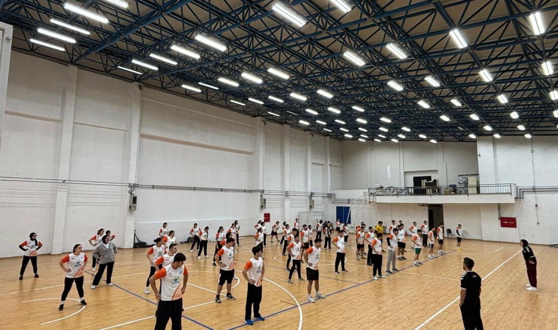 Sultangazi Belediyesi, kariyerine sporla yön vermek isteyen gençleri bu yıl