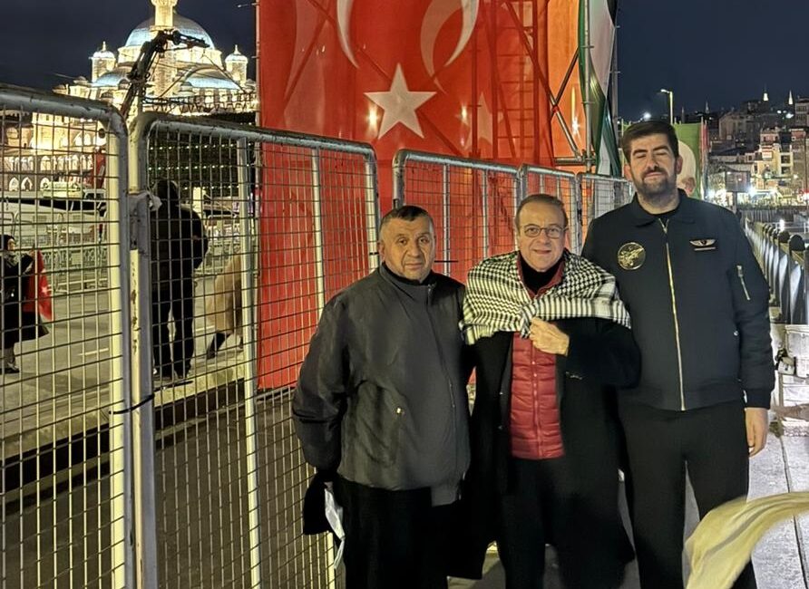 AB Eski Bakanı ve Büyükelçi Egemen Bağış, Galata'daki Gazze mitinginde