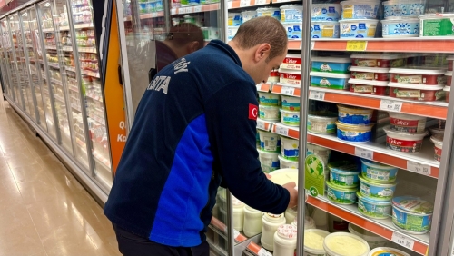 Halk sağlığını ve tüketici haklarını korumak amacıyla ilçemiz genelindeki marketlerde