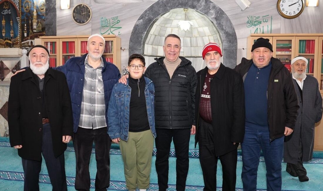 Sultangazi Belediye Başkanı Abdurrahman Dursun “Berat Kandilini bir daha idrak
