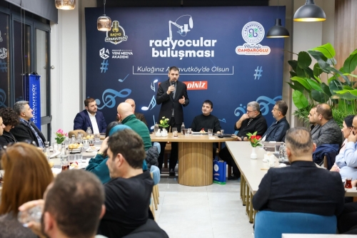 Dünya Radyo Günü kapsamında Arnavutköy Belediyesi ev sahipliğinde düzenlenen programda,