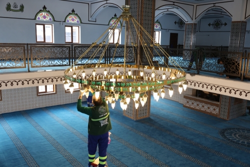 Ramazan ayı öncesinde ilçemizdeki camilerde kapsamlı bir temizlik çalışması başlattık.