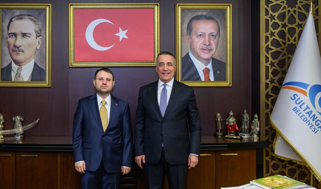 Adalet Bakanı Akın Gürlek, Sultangazi Etkinlik Çadırında ilçe sakinleriyle bir