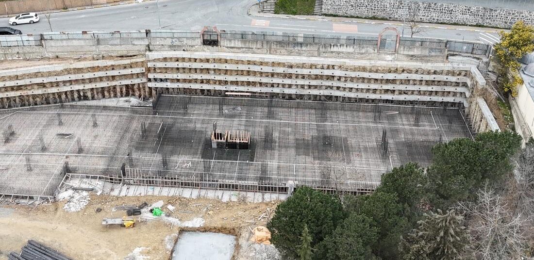 Mevlana Fatih 87, Zümrüt Evlerinin temeli yapılan törende dualarla atıldı.