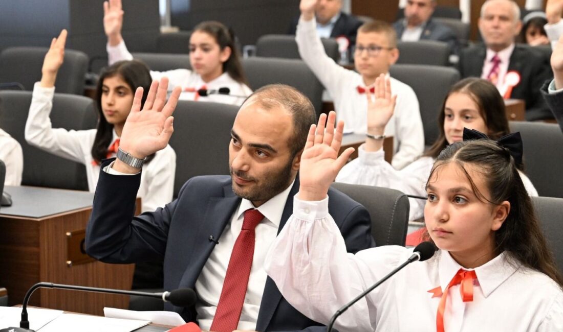 23 Nisan coşkusu, çocukların dünyaya verdiği anlamlı mesajlarla hafızalarda yer