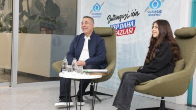 Sultangazi Belediye Başkanı Abdurrahman Dursun, gençlerle bir araya gelmeye devam