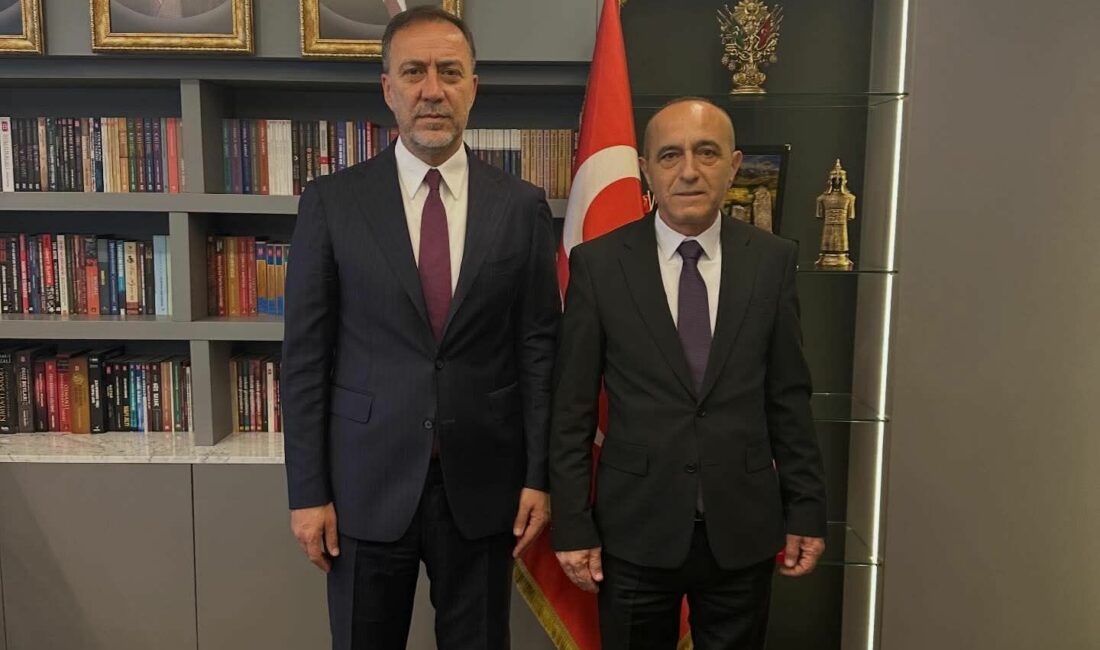 MHP Gaziosmanpaşa'da İlçe Başkanlığına Ahmet Özen atanırken; yeni yönetim kurulu