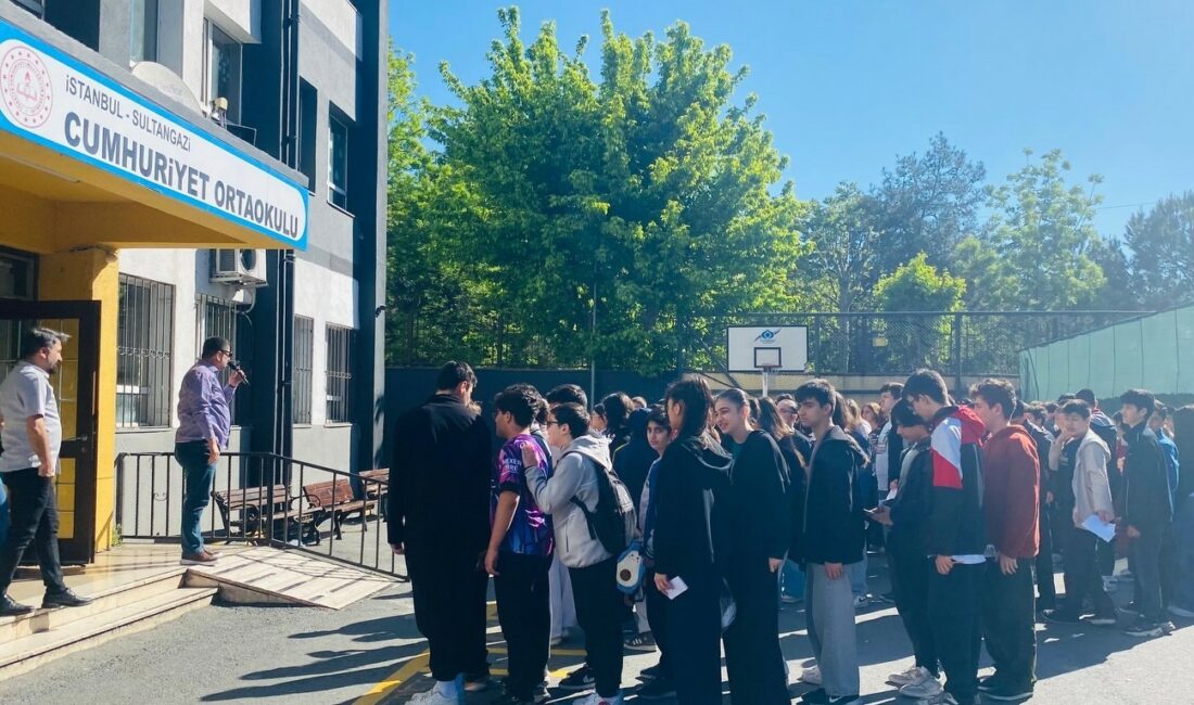 Sultangazi Belediyesi’nden LGS ve TYT Provası Sultangazi Belediyesi ile Sultangazi İlçe Milli Eğitim Müdürlüğü iş birliğinde,