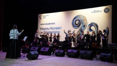 Sanatın Kalbi Arnavutköy’de Attı Arnavutköy Belediyesi Sanat Akademisi, yıl boyunca eğitim alan kursiyerlerin hazırladığı