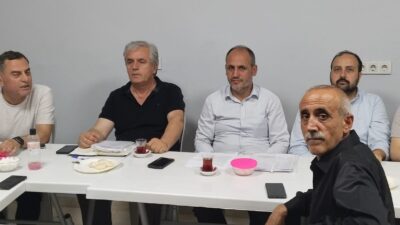 Başkan Yusuf Polat, siyasi partileri başarıya taşıyan; vizyoner lider Başkan Yusuf Polat “Liderler vizyonu belirleyip kitleleri harekete geçirirken, profesyonel