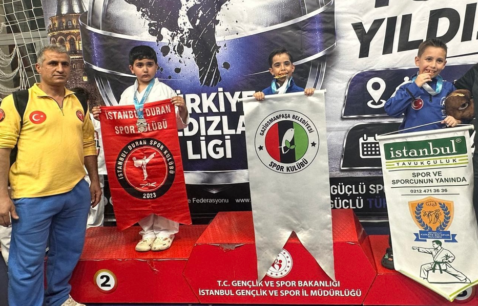 GAZİOSMANPAŞA’NIN KARATECİLERİ TÜRKİYE LİGİ’NDEN 18 MADALYA İLE DÖNDÜ Gaziosmanpaşa Belediyesi Spor Kulübü Karate Takımı, Sportoto Türkiye Yıldızlar Karate