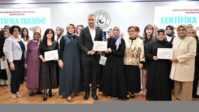 KADIN KOORDİNASYON MERKEZİ KURSİYERLERİNİN SERTİFİKA HEYECANI Gaziosmanpaşa Belediyesi Kadın Koordinasyon Merkezi bünyesindeki sanat ve meslek edindirme