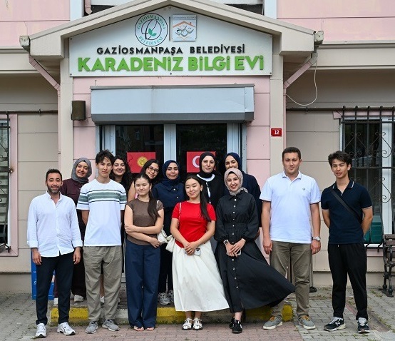 MANAS ÜNİVERSİTESİ ÖĞRENCİLERİNDEN GAZİOSMANPAŞA BELEDİYESİ’NE ZİYARET Türk Dünyası Belediyeler Birliği (TDBB) birliği tarafından yürütülen 2026 Öğrenci